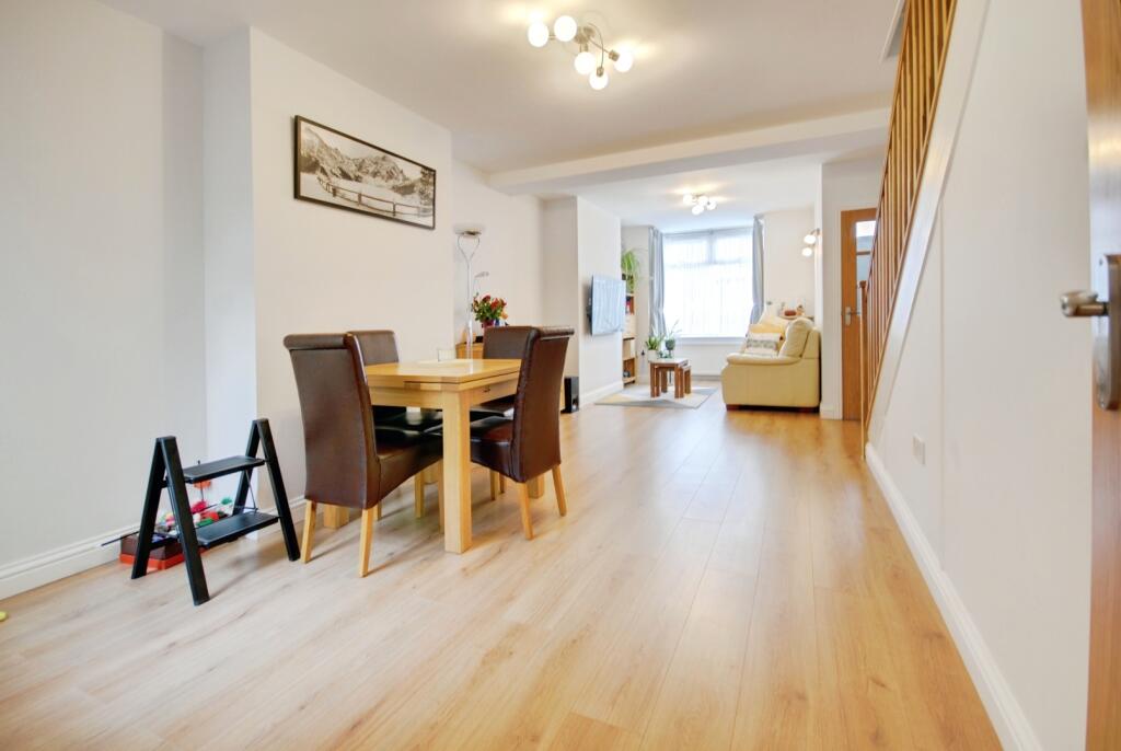pbox-dining_room-312169.jpg