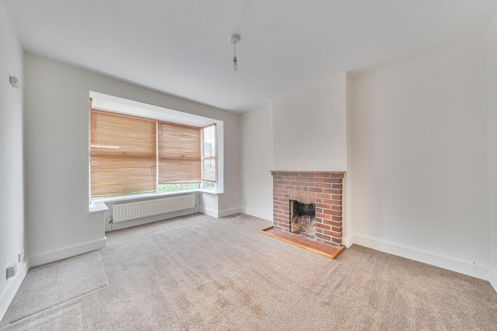 1373739-24-6902098fc5da3