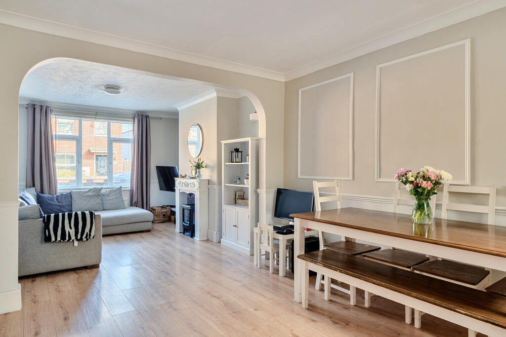 132598776874c6a822499