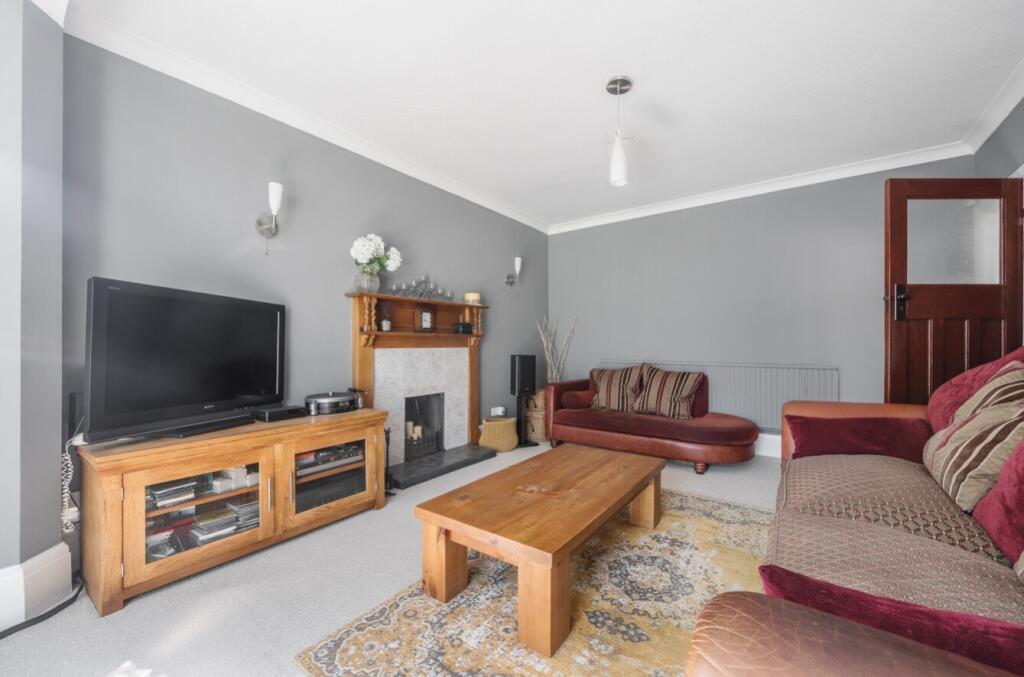 1303703-6-684b4374a64d6-ARW