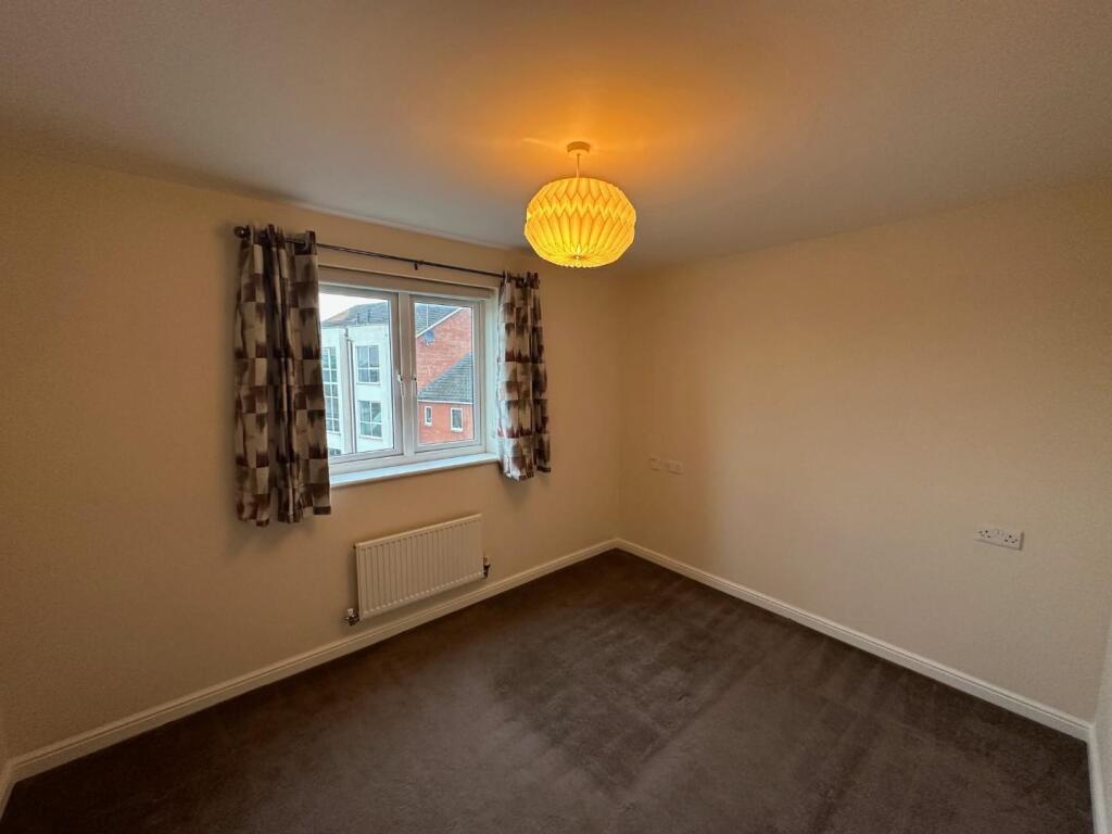 Bedroom 1.JPG