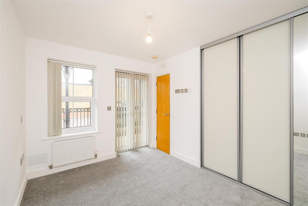 3 Ivydene Court-1.jpg