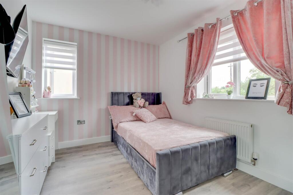 16 MAPLE LANE WICKFORD-8.jpg