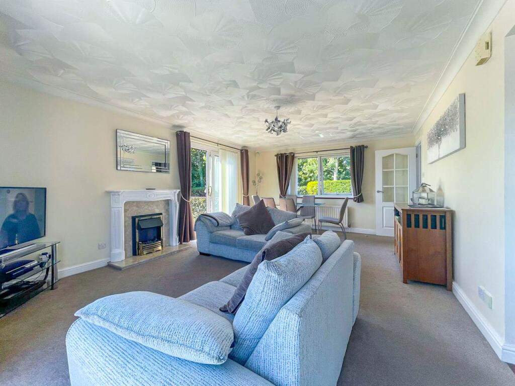9 riverslea lounge 2