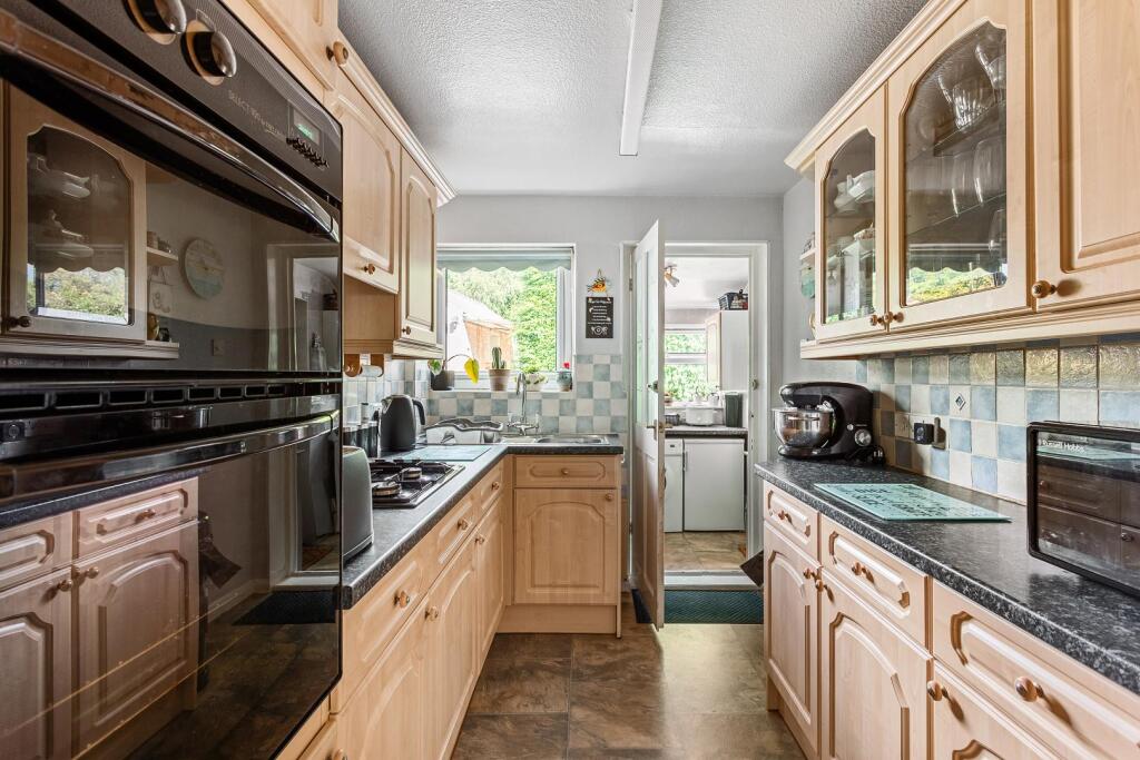 6 Reeton Terrace-05.jpg