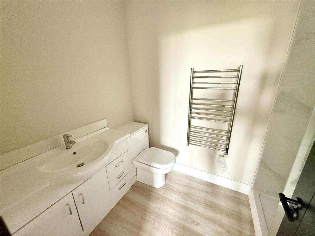 en suite shower room