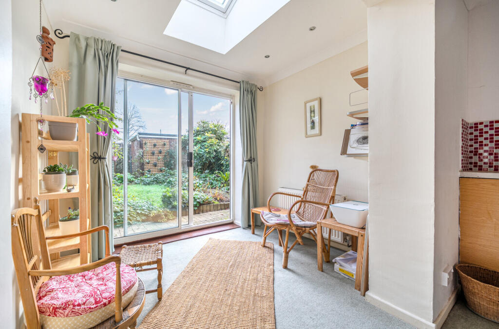 1385697-9-6929731...