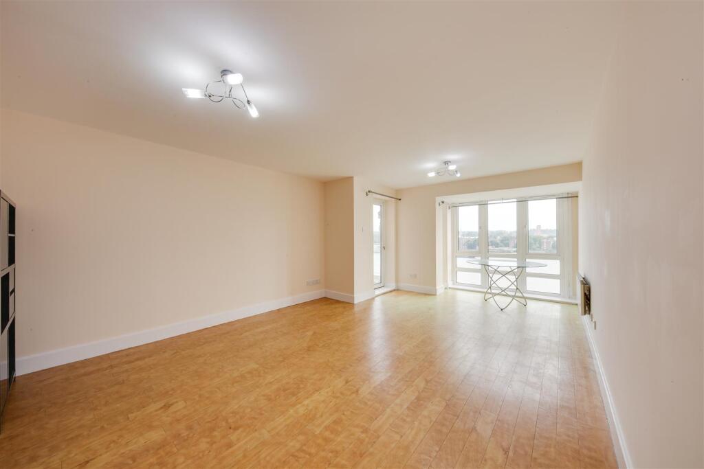 St Davids Square.jpg