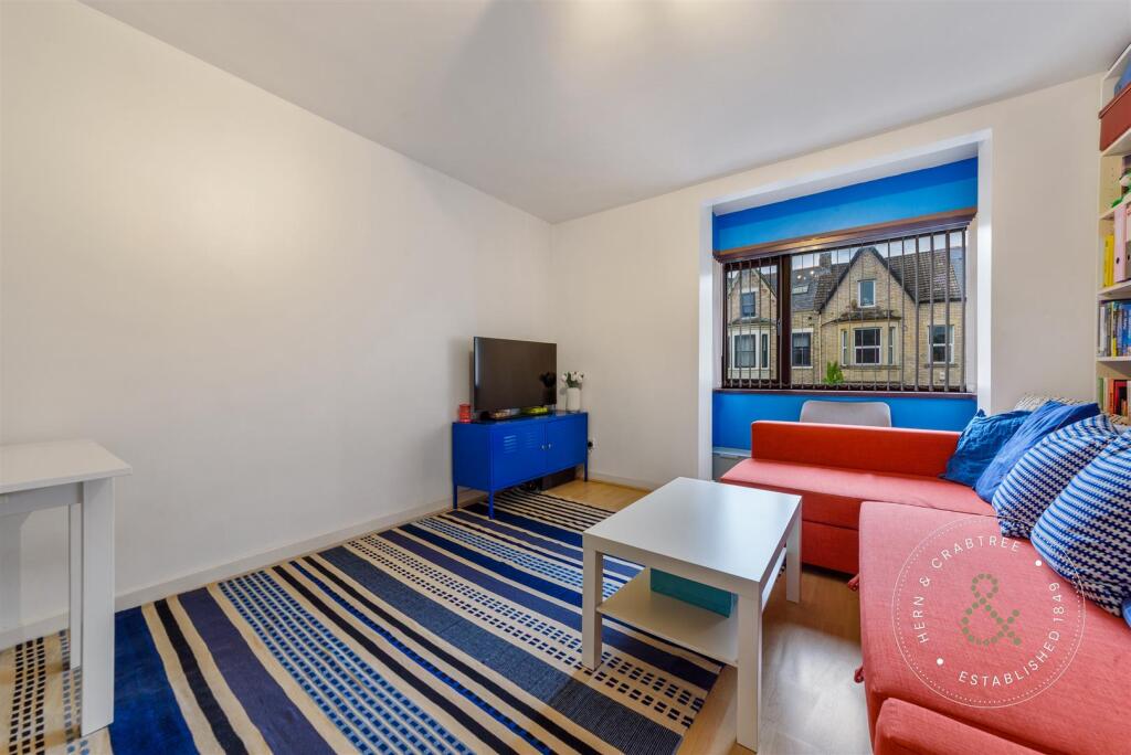 Greystone-Court-06.jpg