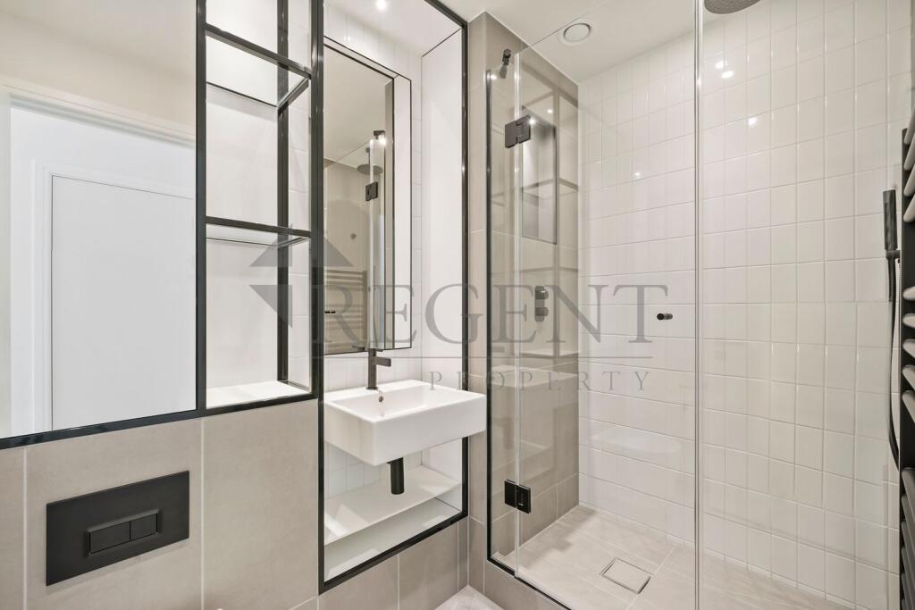 Main en-suite