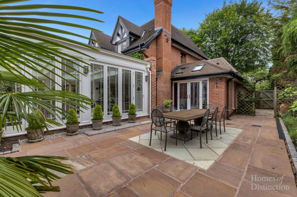 Outdoor Entertainment Area