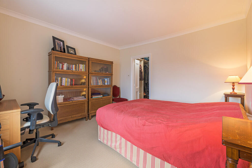 Tff 24 Lennox Gdn...