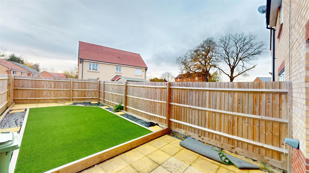 Gardeners Place 105 Rear Garden 2023.jpg