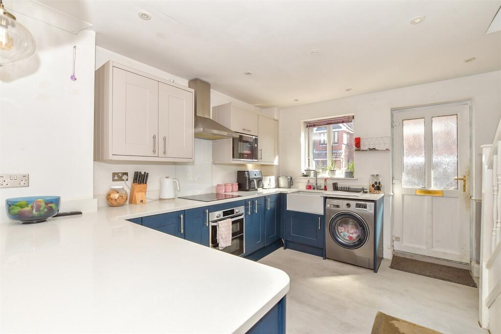 Kitchen/ Lounge