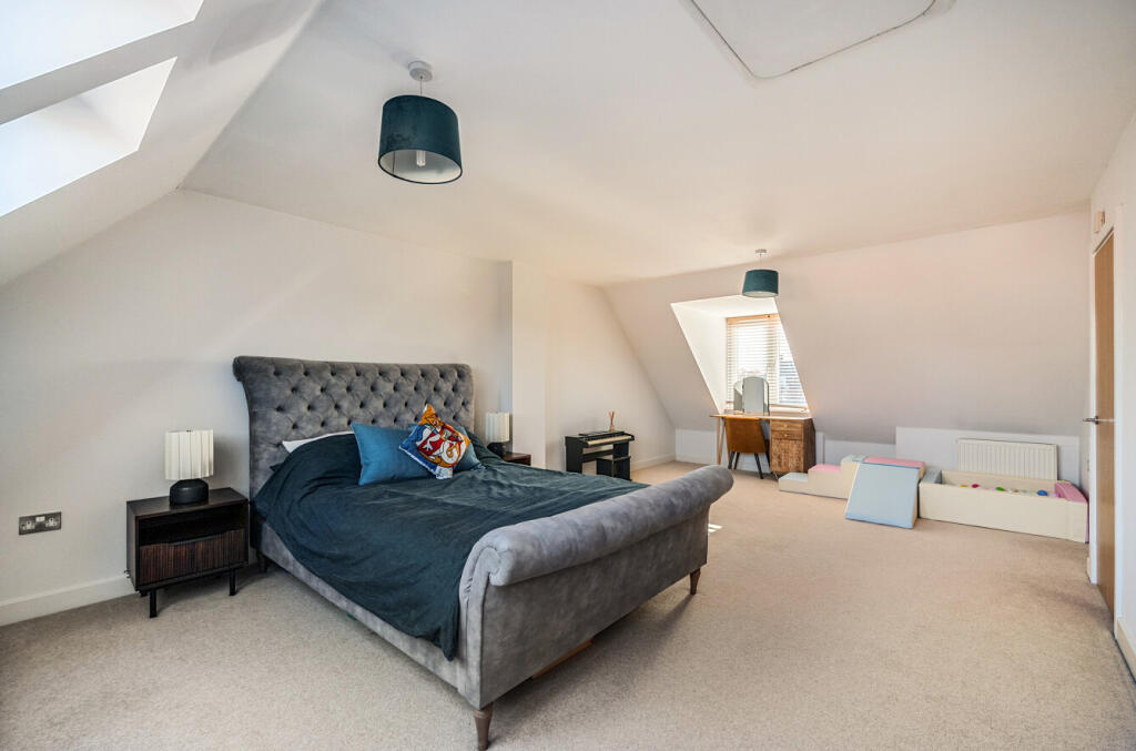 1364152-5-69009e1...