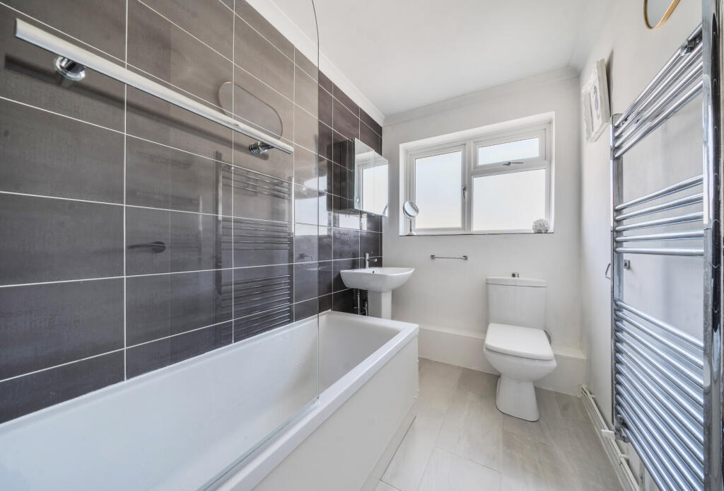 1358399-9-68dbd40...