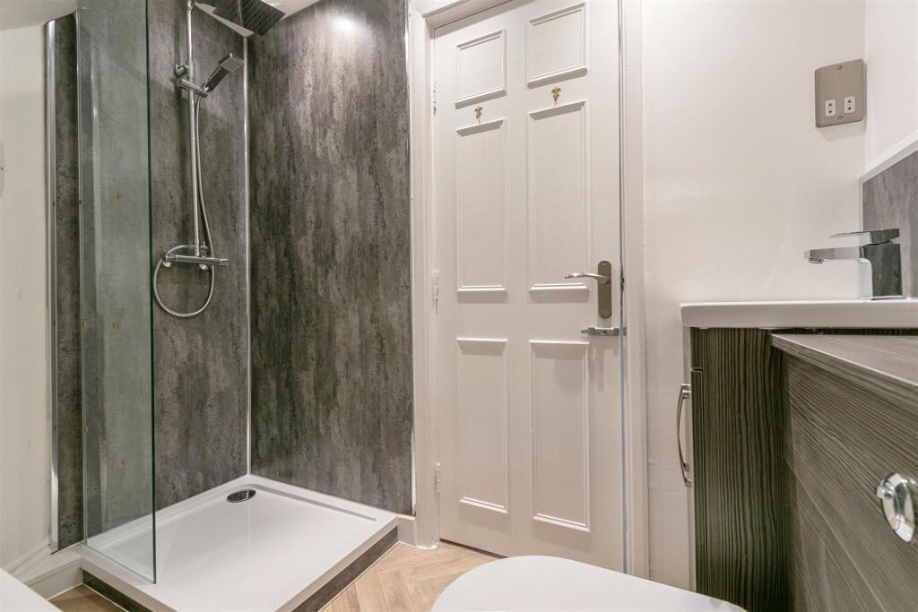 Bathroomshower.jpg