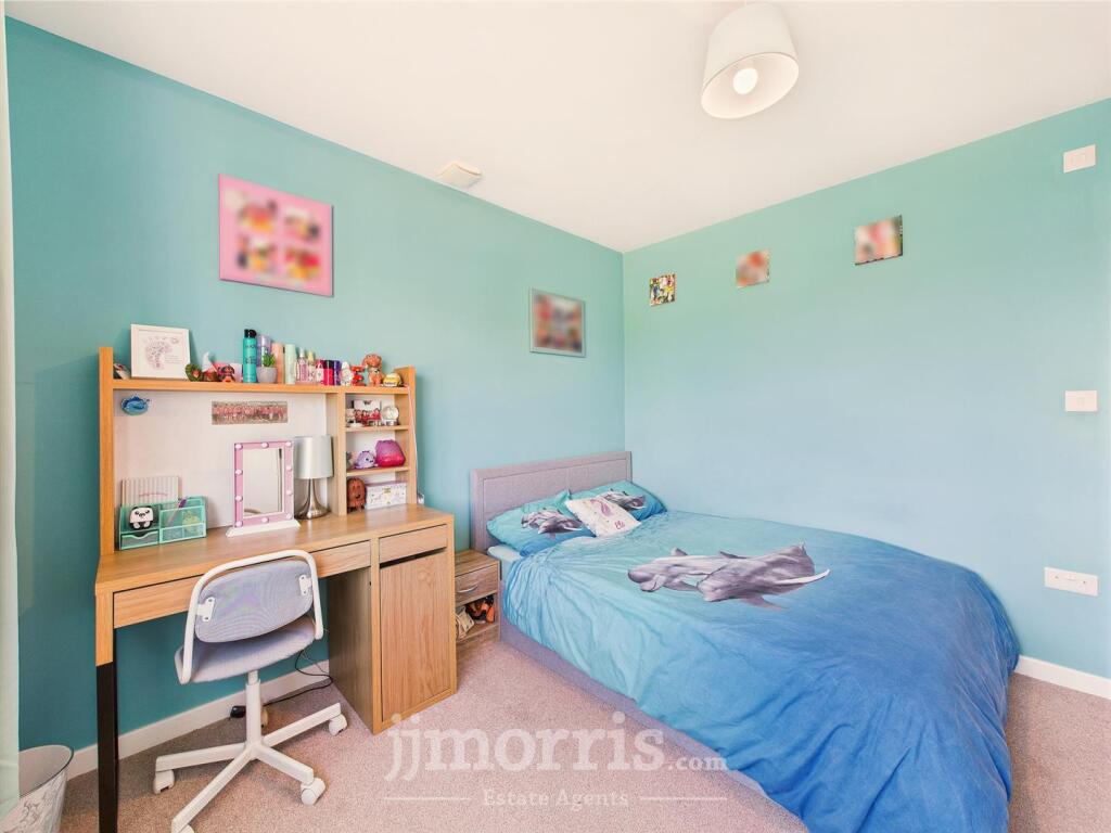 CAM05297G0-PR0048-STILL024.jpg