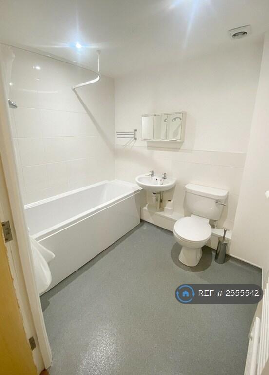 Main Bathroom Including New Bathroom Suite