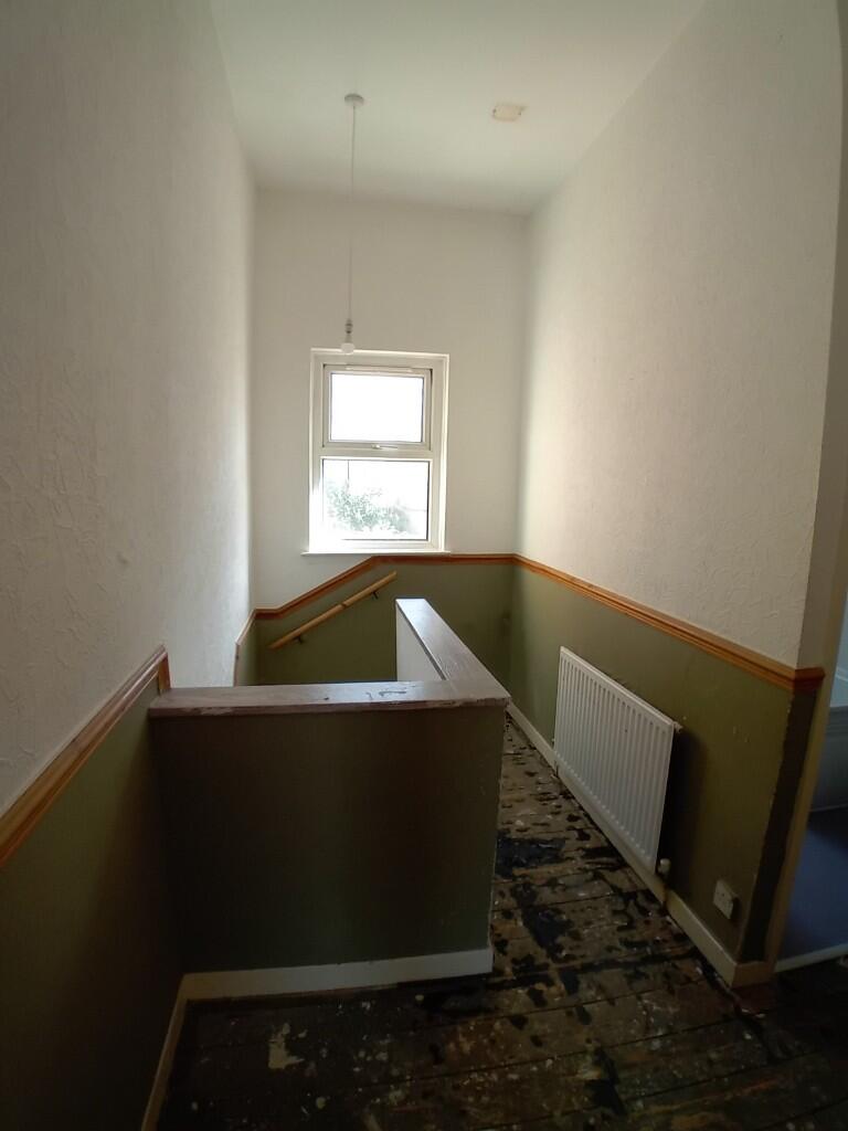 Hallway top of Stair