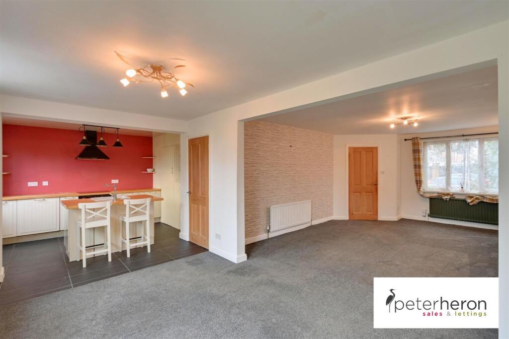 Breakfasting Kitchen