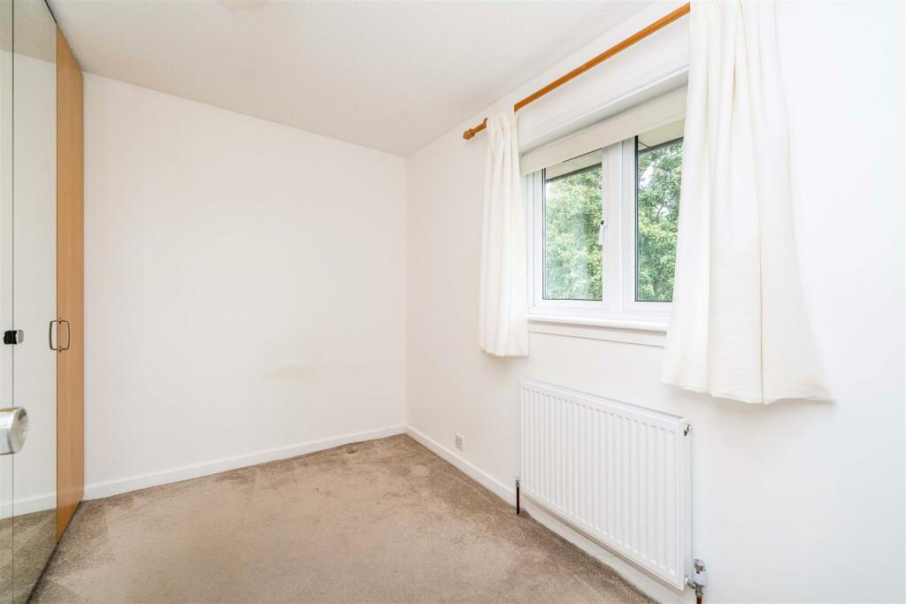 8 Crofters Close, Isleworth TW7 7PH-LOW RES-24.jpg