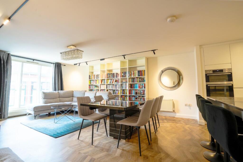 Living Room / Kitchen / Diner