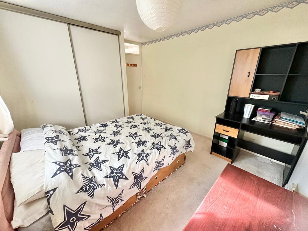 IMG-20251008-WA00...