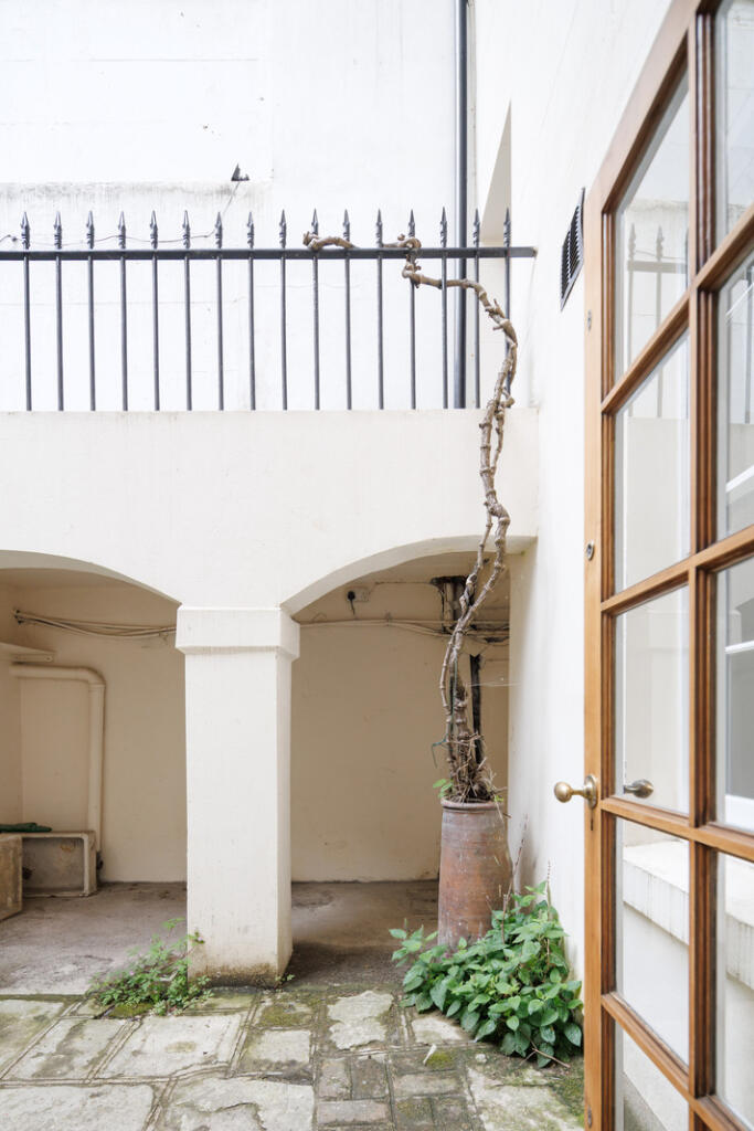 288630 - OldGloucesterStreetLondon-JSouteyrat-2...