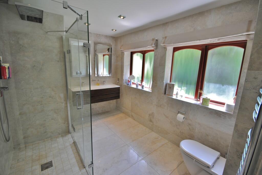 Ensuite