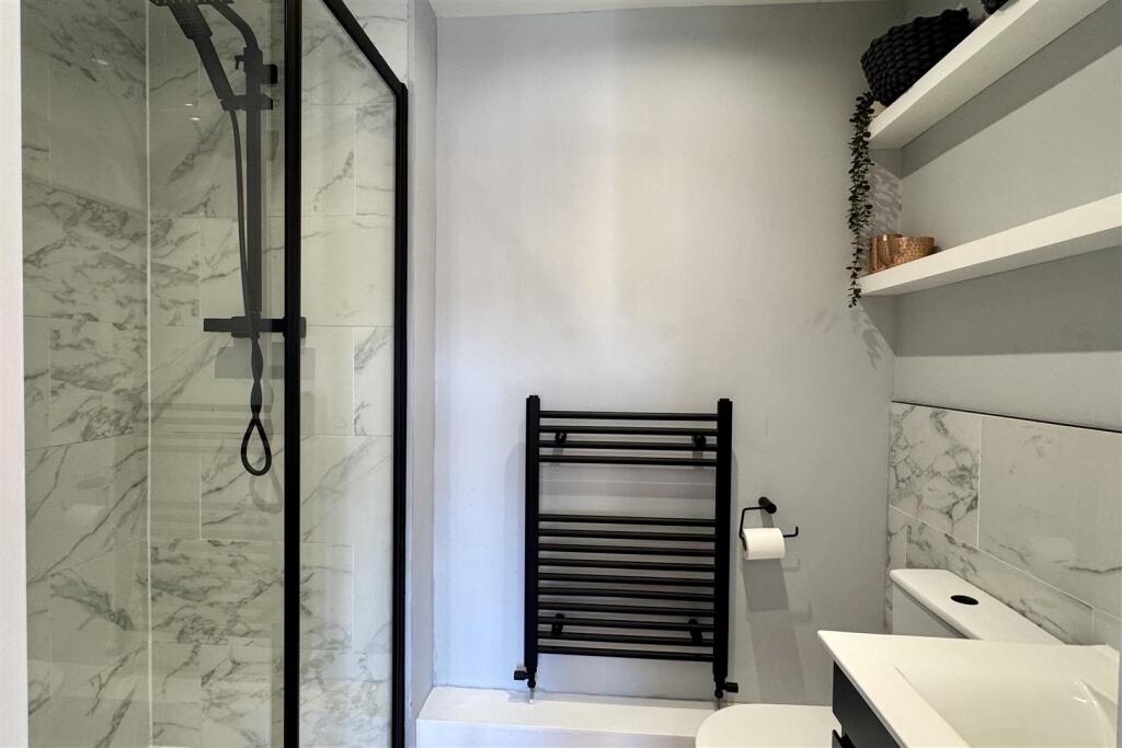 Ensuite Shower Room