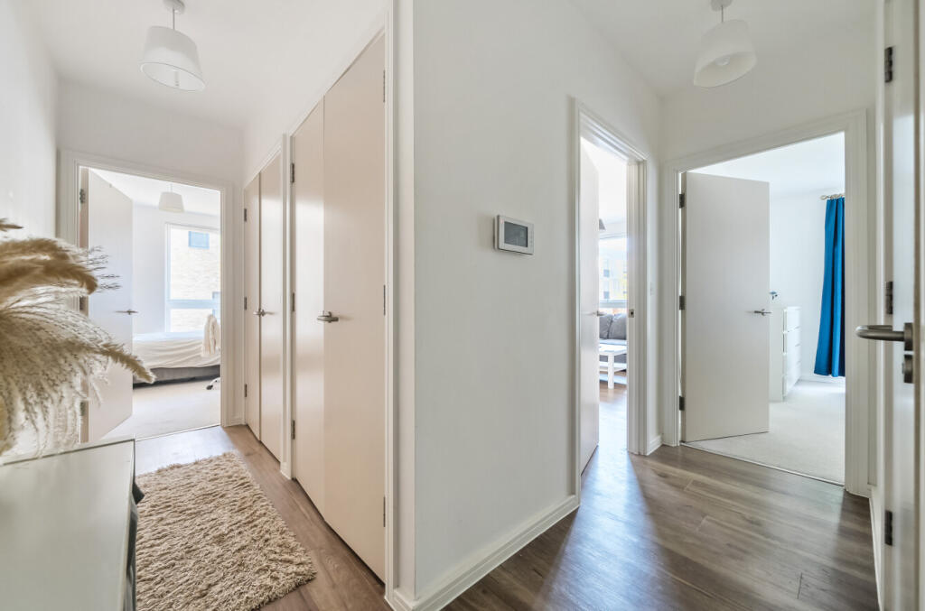 1335390-14-689b39...