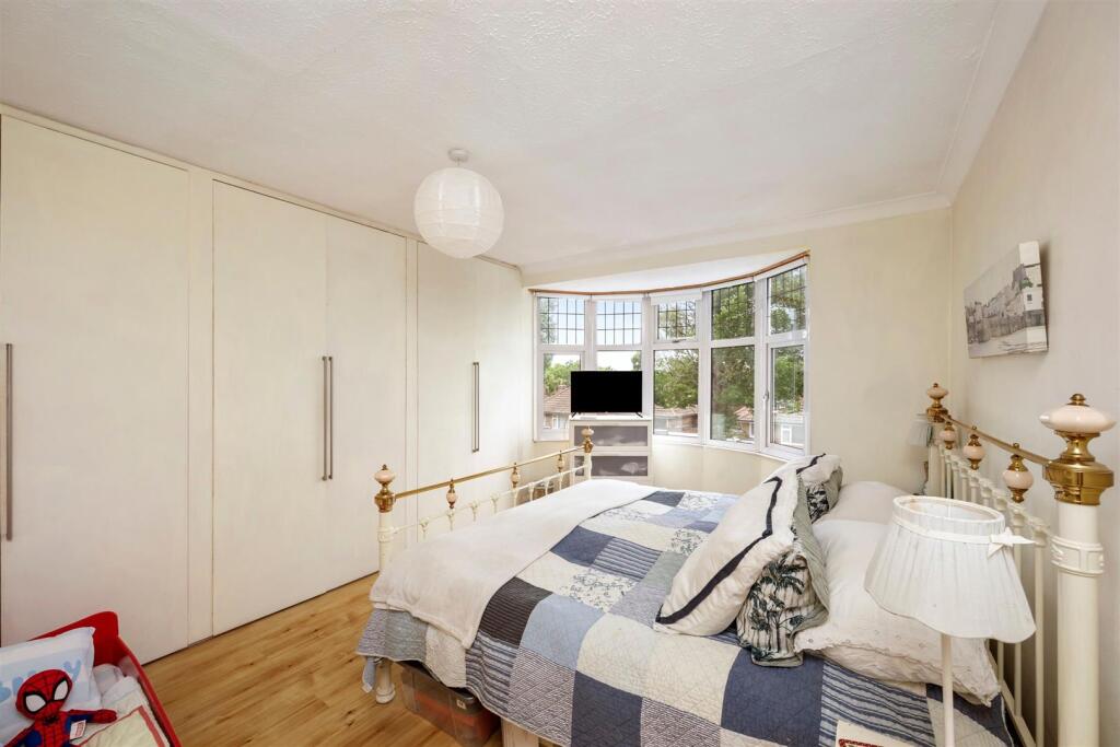Hangleton Road 85 BEDROOM MASTER.jpeg