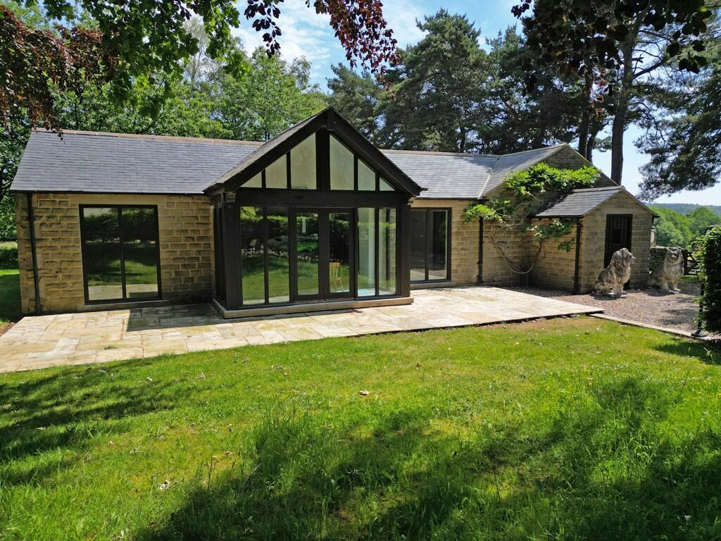 Leisure suite