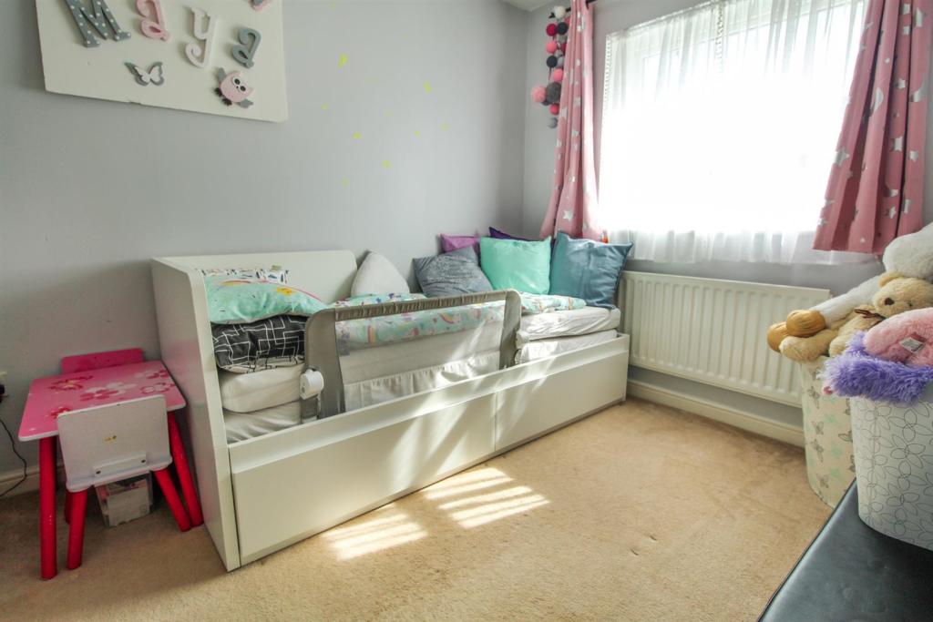 bedroom 22.jpg