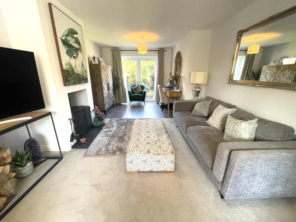 Living Room.JPG