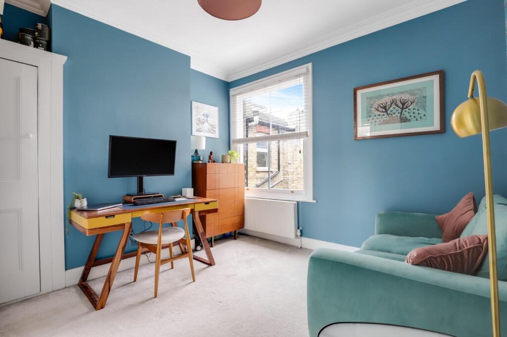 01-2546JHPropWpen - 12b Royston Road - 13.jpg