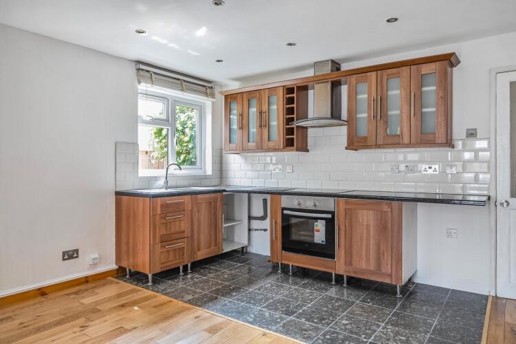 Jasmine Grove, 38...