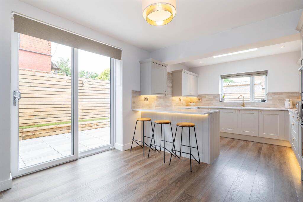 Kitchen/Breakfast Room