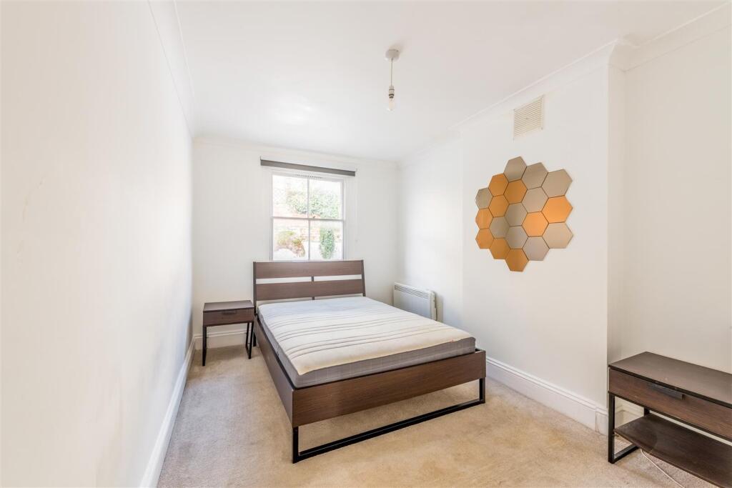 Flat 2, 35 Queens Park Road-9.jpg