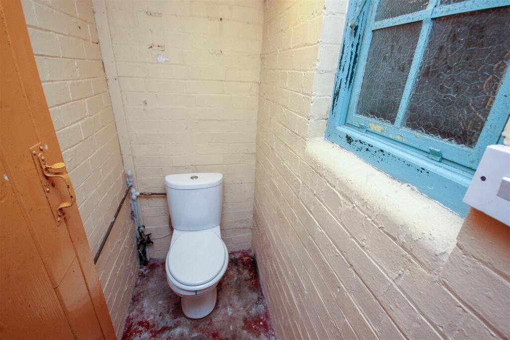Cloakroom.jpg