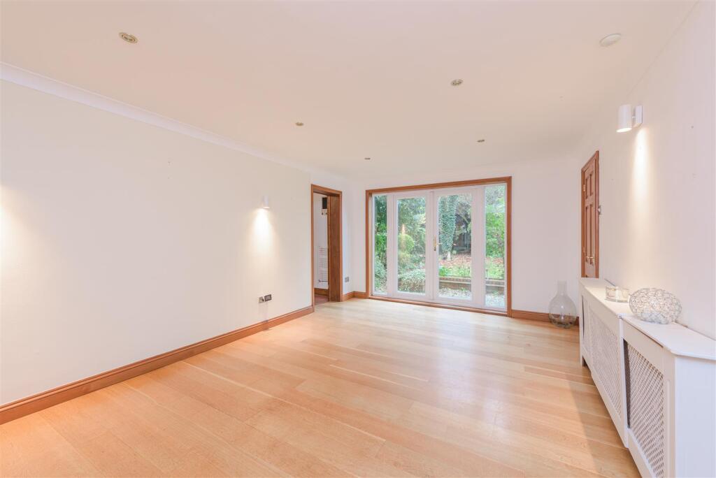 66 Main Road, Austrey