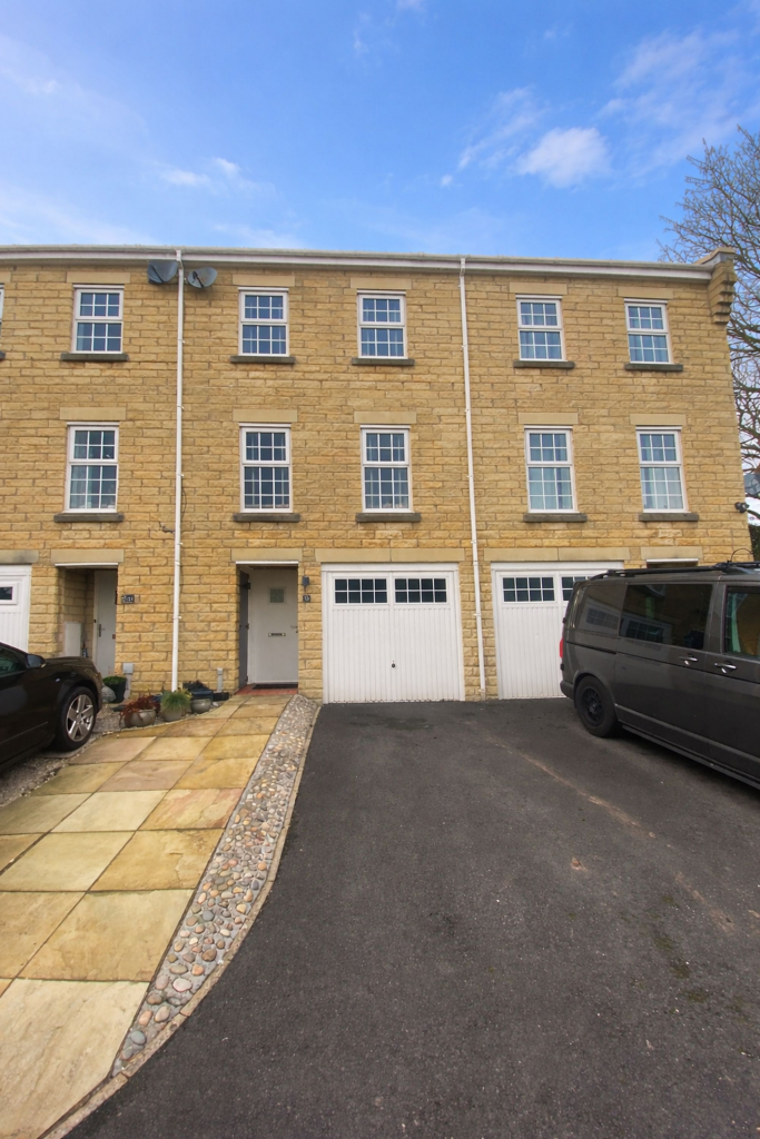 Welcome To Gleneagles Drive, Lancaster