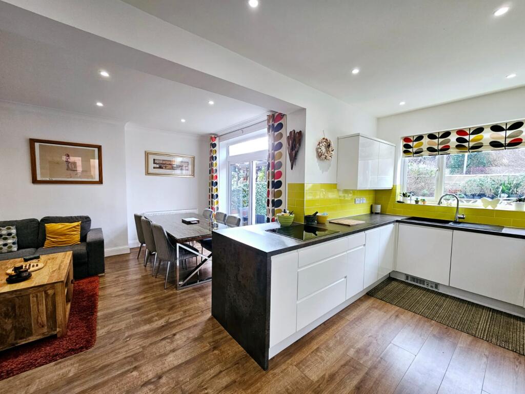 8a458b1f-1131-4b54-926d-1de2a9f9c2bd