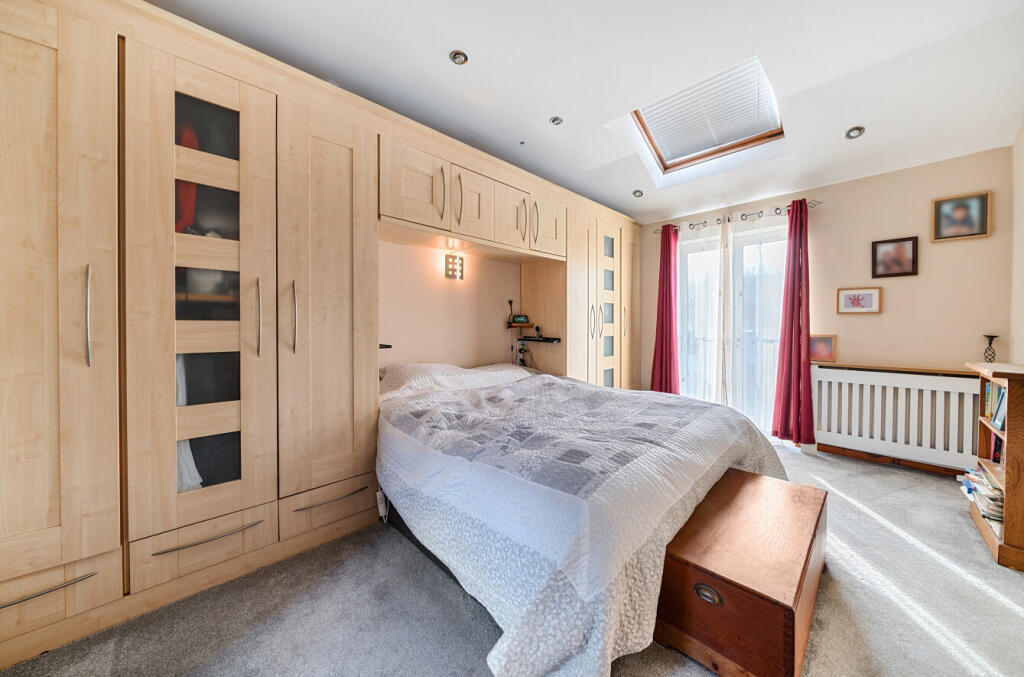 1385362-7-693062f...