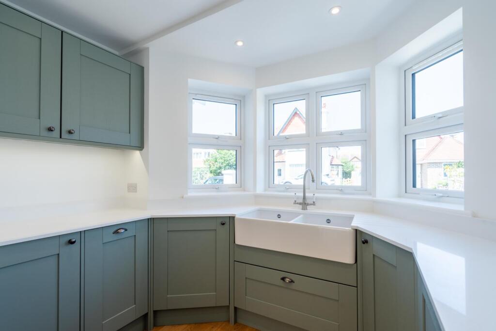 Kitchen (2).jpg