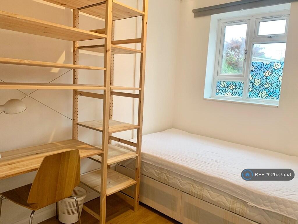 Bedroom 4 Pic 1