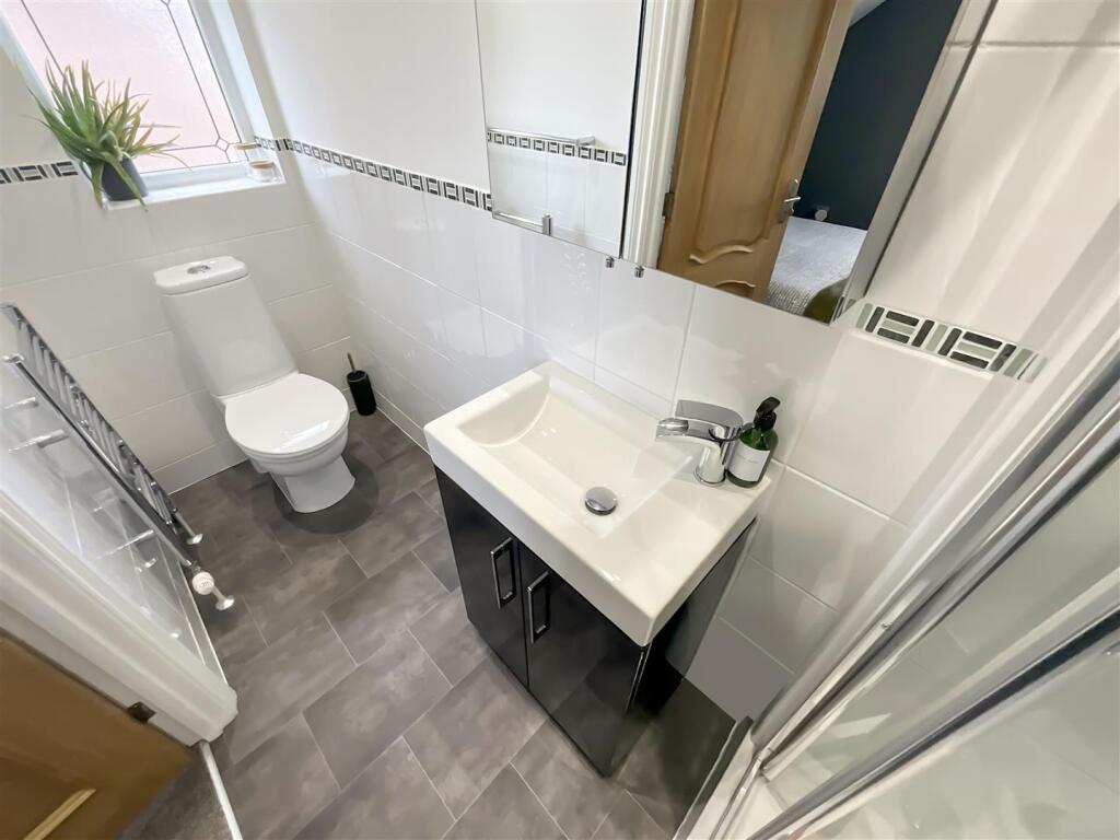 Ensuite (Bedroom Two)