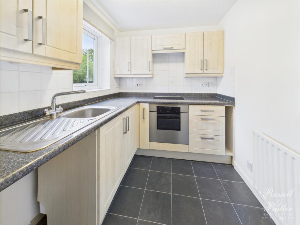 CAM01995G0-PR0307-STILL001