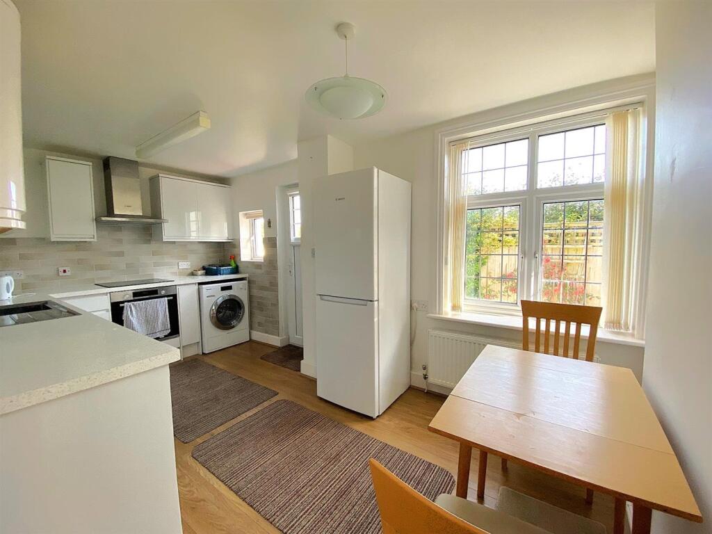 1 Bedford ave - Kitchen2.jpg